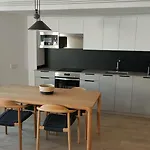 Rutlla 10 *